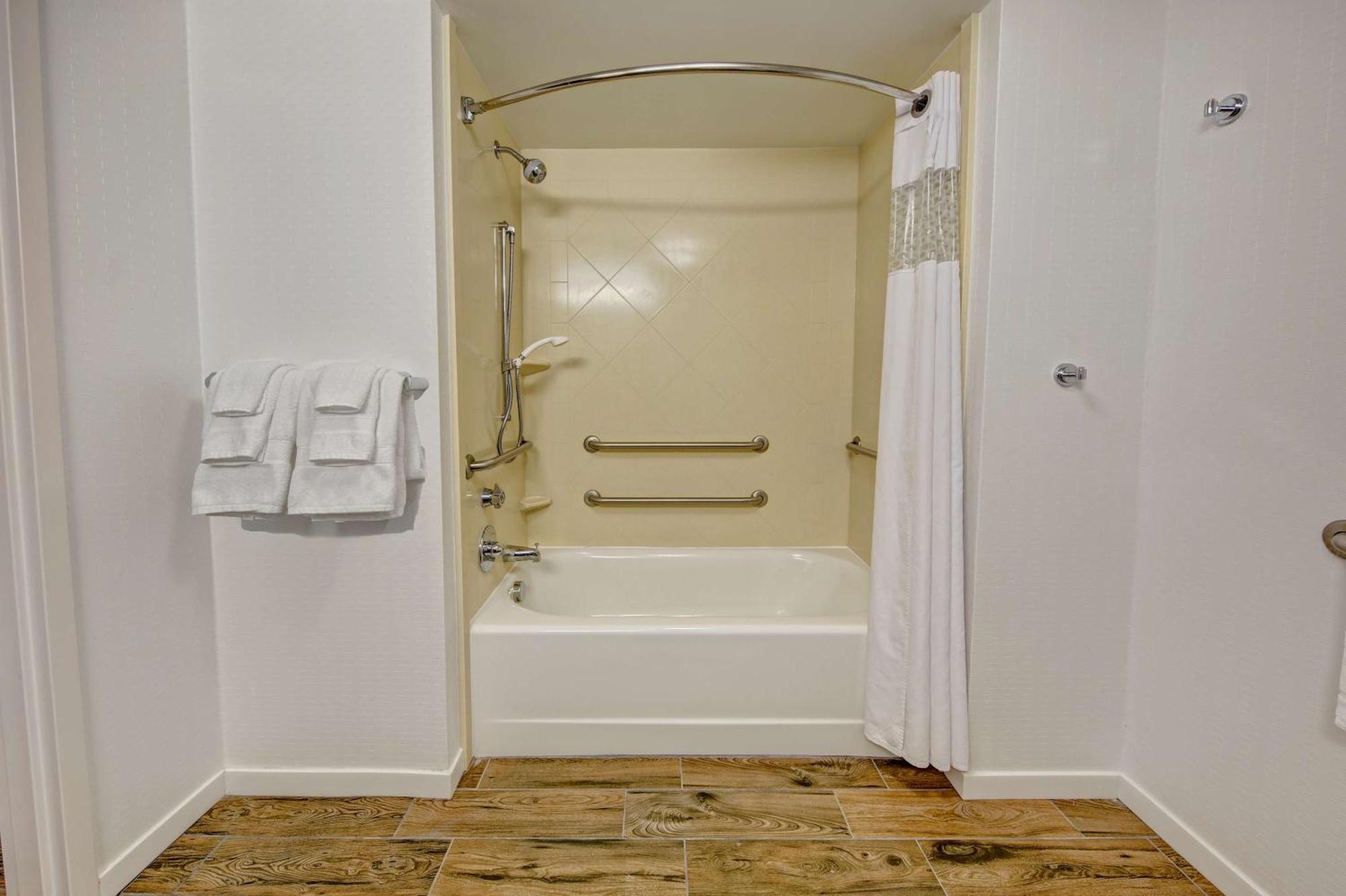 Hampton Inn Dunn Bagian luar foto