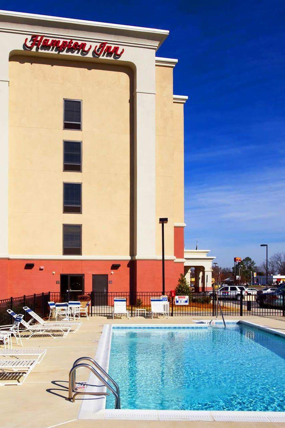 Hampton Inn Dunn Bagian luar foto